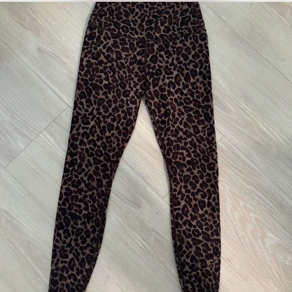 🐆 Varley Luna Tort Cheetah Leggings 🐆 - Picture 5 of 8